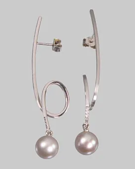 Parel en diamant oorbellen - 585 witgoud