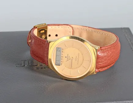 Montre analogique Junghans Edition *15 Jahre Funkuhr*, limitée.