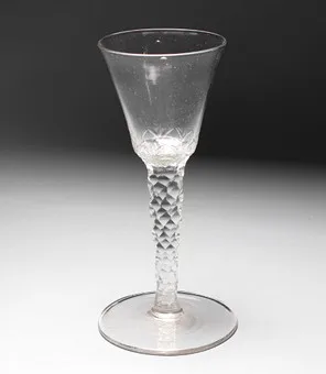 VERRE À PIED BAROQUE.