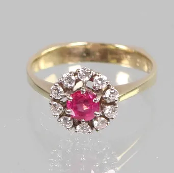 RUBIN BRILLANT RING, GG/WG 585.