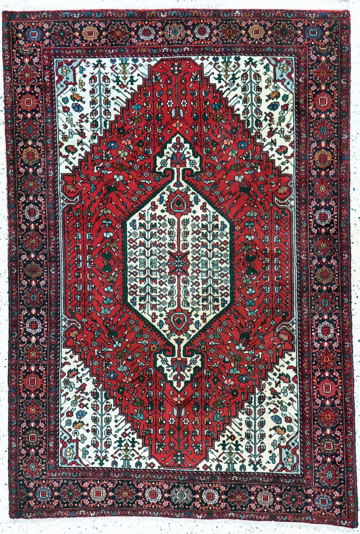 Gholtogh, Persia, mid 20th c., wool on cotton, approx. 195 x 133 cm, EHZ: 2