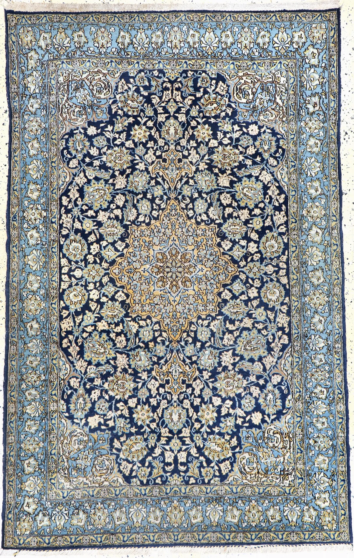 Ghom alt, Persien, Mitte 20.Jhd, Wolle mit Seide, ca. 220 x 142 cm, EHZ: 2