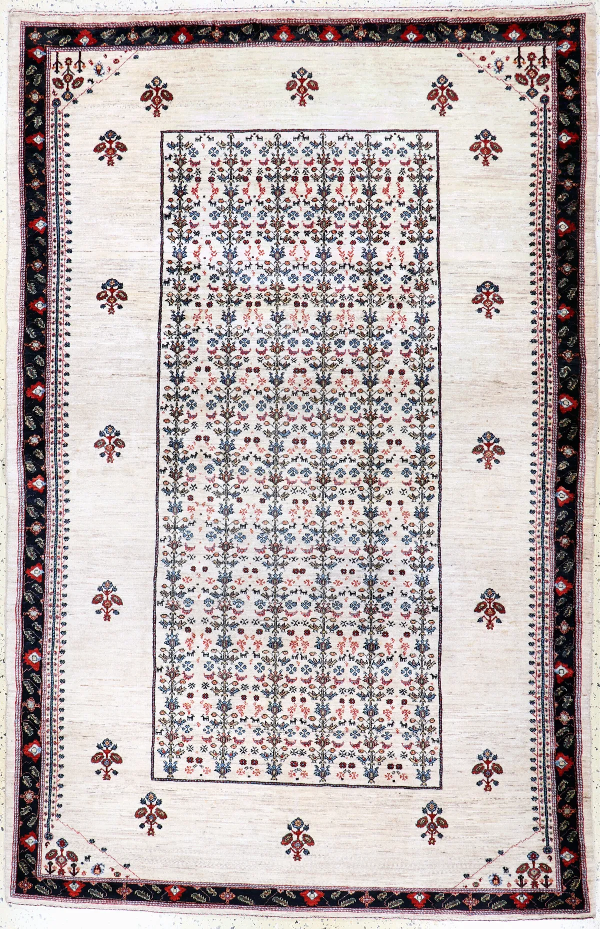Gabbeh fine Loribaft, Persia, late 20th c., cork wool on wool, approx. 298 x 194 cm, EHZ: