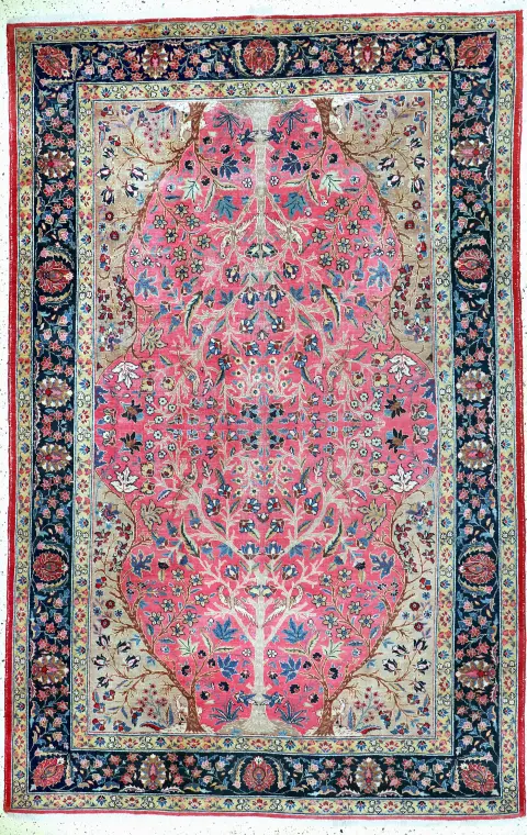 Old Tabriz, Persia, early 20th c., wool on cotton, approx. 355 x 230 cm, EHZ: 3