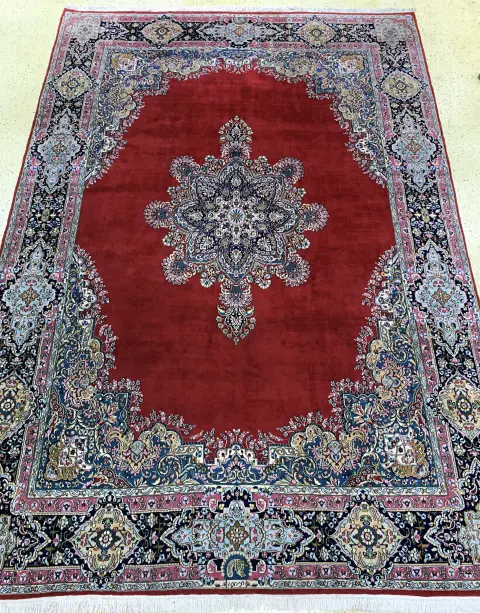 Old Yazd, Persia, signed "Adjdari", mid-20th c., wool on cotton, approx. 525 x 360