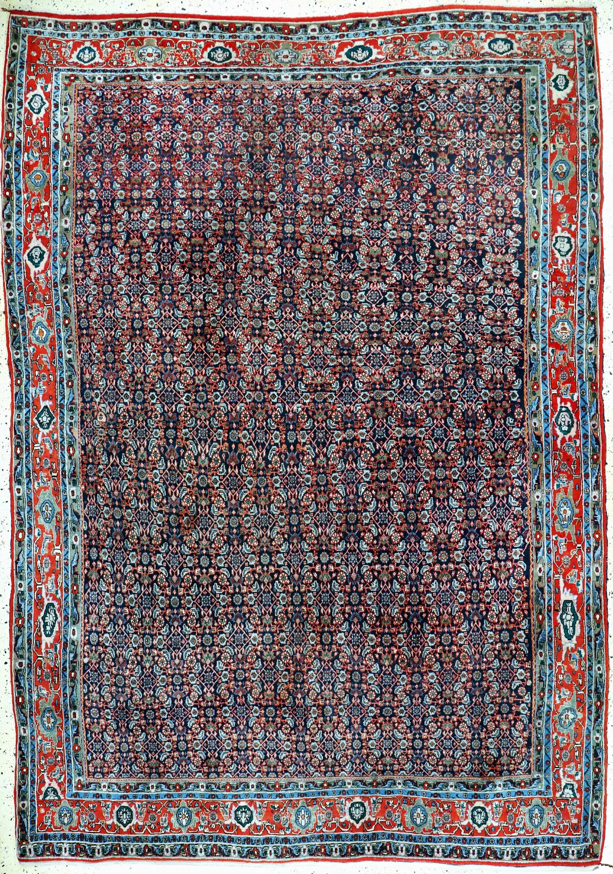 Bidjar alt, Persien, Mitte 20.Jhd, Wolle auf Baumwolle, ca. 332 x 234 cm, verblasst,