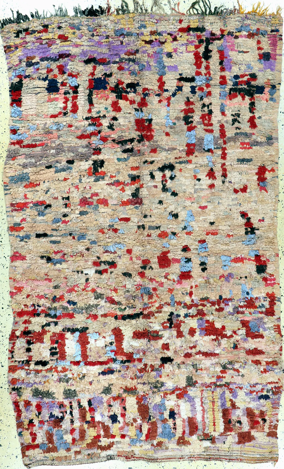 Marokko alt, Mitte 20.Jhd, Stoffreste geknüpft auf Baumwolle, ca. 245 x 150 cm, EHZ: 2