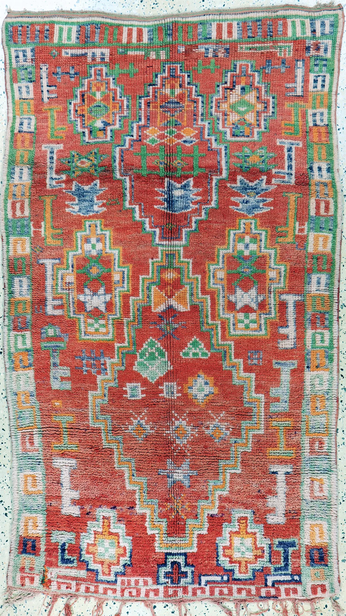 Atlas, Morocco, mid-20th c., wool on wool, approx. 200 x 112 cm, EHZ: 2 (hole)