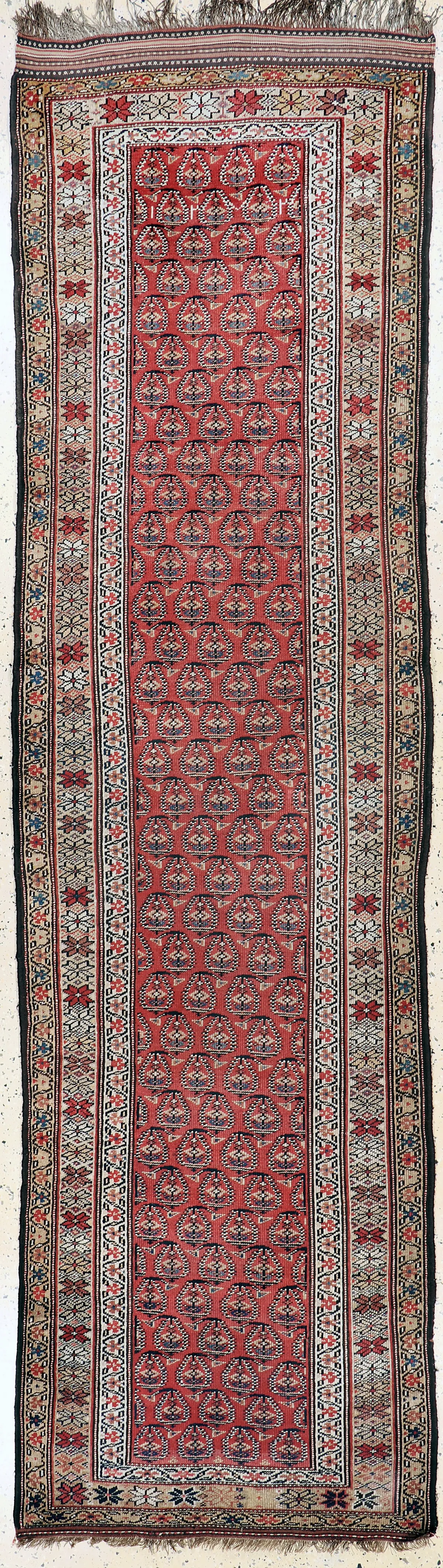 Kordi "dorpskleed" antiek, Perzië, rond 1900, wol op katoen, ca. 353 x 98 cm, EHZ: