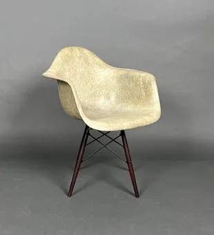CHARLES & RAY EAMES. Zenith Plastics, swivel chair, model PAW 'Rope Edge' design 1948. 1st generation, rare Seng base.