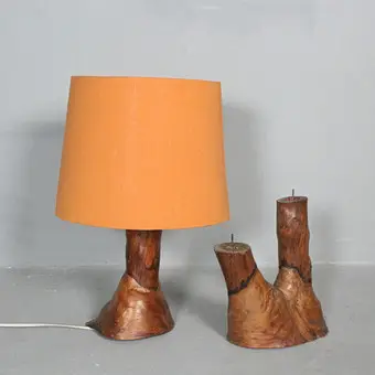 Lampe de table brutaliste et bougeoir.