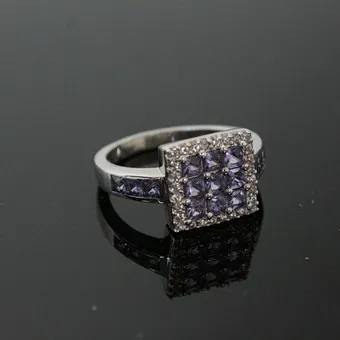 Ring mit Tansanit und Zirkon, 925er Silber.