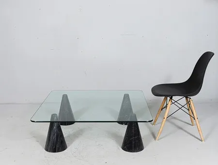 Coffee Table/Couchtisch, Marmor, Italien, 1980er Jahre.
