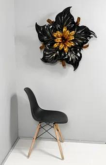 HANS KÖGL. Grote florale plafondlamp/wandlamp, Duitsland, jaren 1970.