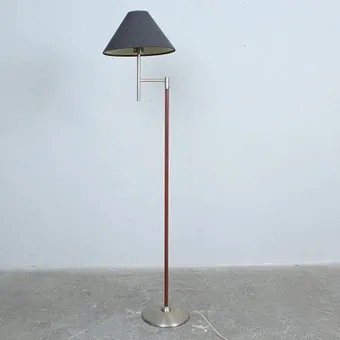 Swivel Mid-Century floor lamp from the 1970s.