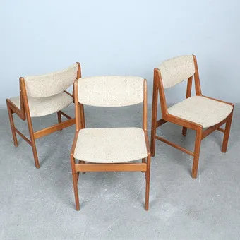 Drie Scandinavische stoelen / eetkamerstoelen uit de jaren 1970.