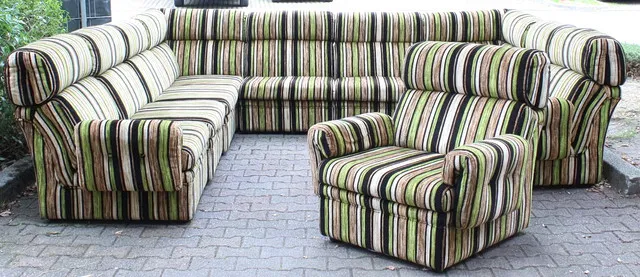Großes 9-teiliges Modulsofa mit Sessel der 1970er.