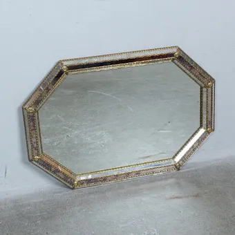 Octagonal mirror in Hollywood Regency / Venetian style, brass, glass, 1960s.