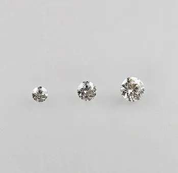 Sada pro srovnání diamantů.