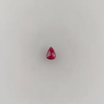 Loser Rubin, Birnenschliff, 2.49 ct, IGI Zertifikat.