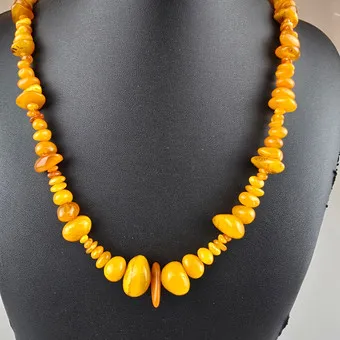 BERNSTEINKETTE "Butterscotch", Kettenlänge ca. 75cm.