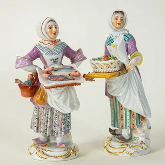 MEISSEN. Ausruferin mit Blumen und Ausruferin mit Fischen aus der Edition ´Cris de Paris`, nach 1945 (2).