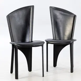 Paire de chaises en cuir, noir, Italie, années 1980 (2).