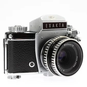 Ihagee Exakta Varex IIb, 35mm zrcadlovka (SN 1107262) s objektivem aus Jena 1:2,8 / 50mm (SN 8034370)