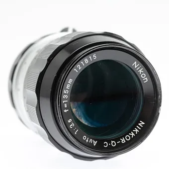 Nikon Nikkor-Q.C Auto 1:3,5 / 135mm ( SN 121815 ) Objektiv.