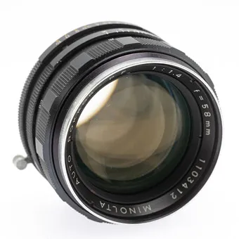 Объектив Minolta Auto Rokkor - PF 1:1,4 / 58mm (SN 1103412).
