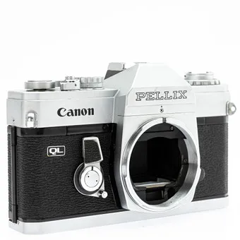 Canon Pellix QL, 35-mm-Spiegelreflexkamera ( SN 131772 ).