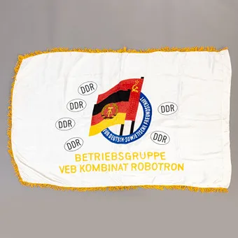 Flag of the Socialist Unity Party of Germany, company party organization VEB Kombinat Robotron, for German-Soviet Friendship, 1969 to 1990.