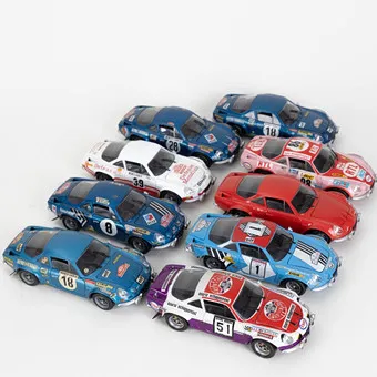 Macadam, dziewięć modeli samochodów Alpine Renault, 1/20 (9).