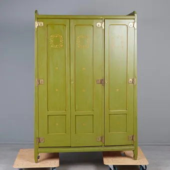 RICHARD RIEMERSCHMID. Kleiderschrank, Fichte, Entwurf 1910, Deutschland.