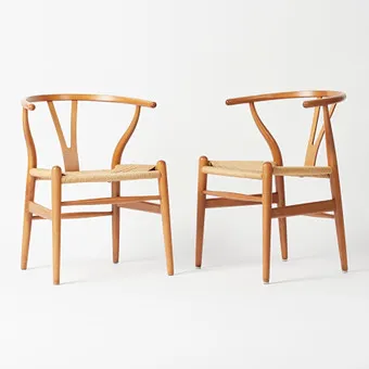 HANS J. WEGNER. Carl Hansen & Søn, Paar Stühle / Esszimmerstühle, Modell Wishbone Chair / Y-Stuhl 'CH24', Eiche, Kordelgeflecht, Entwurf 1949, Dänemark. (2).