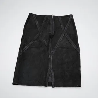 MM6 MAISON MARGIELA. Potloodrok / midirok, leer, SS 2026, Frankrijk.
