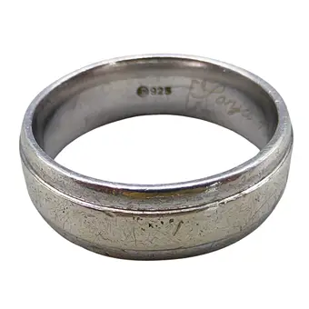 Bague en argent 925 avec gravure.
