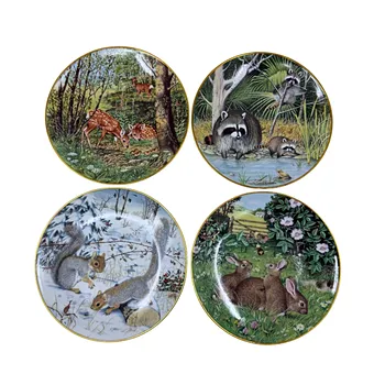 PETER BARRETT. PORZELLAN-SAMMELTELLER VON FRANKLIN MINT DER SERIE "THE WOODLAND YEAR" - JAHR 1981.