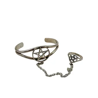 PENTAGRAMM-ARMREIF MIT RING.