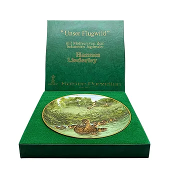 HANNES LIEDERLEY. LIMITED PORCELAIN PLATE "IM SCHUTZ DER MUTTER" BY AK KAISER PORZELLAN.