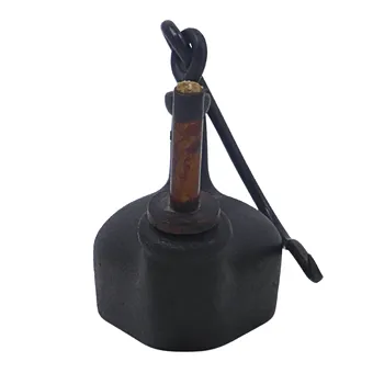 Lampe de mineur en fonte.