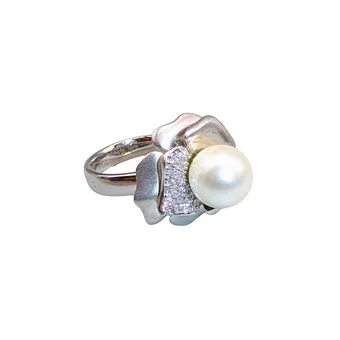 Pearl ring floral design 925 silver with stone setting