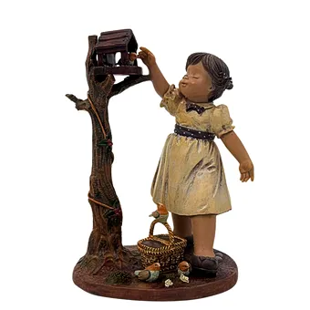 NADAL. LIMITED PORSELEINEN BEELDJE "MEISJE MET KLEINE VOGELS".
