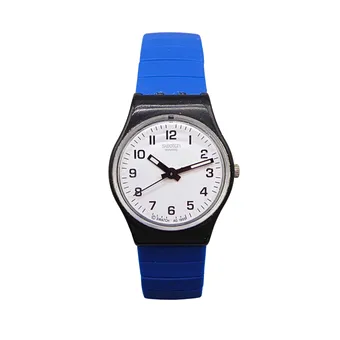 SWATCH ARMBANDUHR MIT BLAUEM FLEXARMBAND.