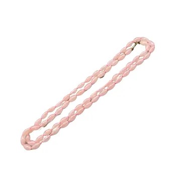 Collier en quartz rose avec fermoir en argent 925.