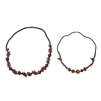 SET AUS ZWEI HOLZPERLENKETTEN.
