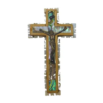 KRUZIFIX AUS HOLZ UND PERLMUTT.