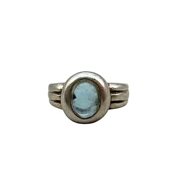 925ER SILBERRING MIT EINEM HELLBLAUEN BERGKRISTALL.
