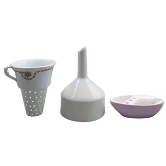 Trzyczęściowy zestaw filtrów do herbaty i kawy z porcelany i ceramiki.