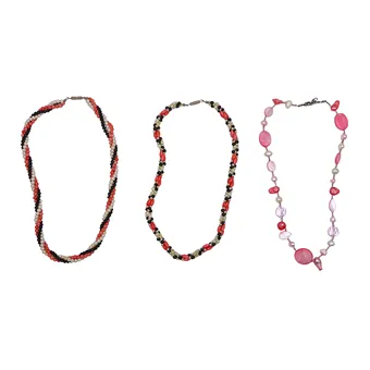 LOT DE COLLIERS, 3 PIÈCES.